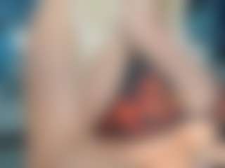 adrianna777's Live Sex Cam Show