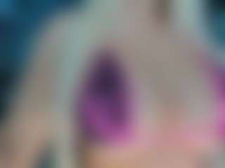 adrianna777's Live Sex Cam Show