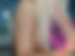 adrianna777's Live Sex Cam Show
