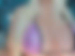 adrianna777's Live Sex Cam Show