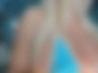 adrianna777's Live Sex Cam Show