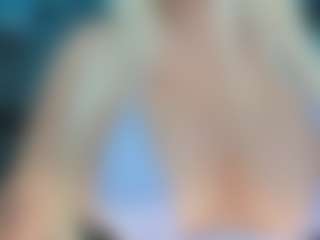 adrianna777's Live Sex Cam Show