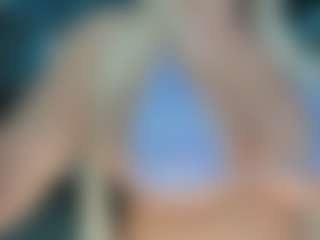 adrianna777's Live Sex Cam Show