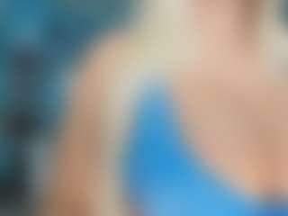adrianna777's Live Sex Cam Show