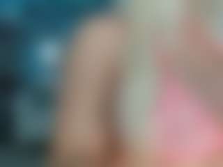 adrianna777's Live Sex Cam Show