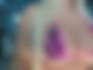 adrianna777's Live Sex Cam Show