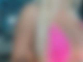 adrianna777's Live Sex Cam Show