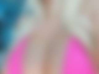adrianna777's Live Sex Cam Show