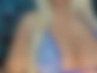 adrianna777's Live Sex Cam Show