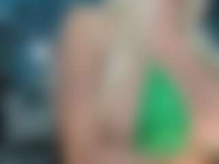 adrianna777's Live Sex Cam Show