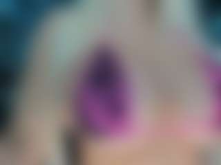 adrianna777's Live Sex Cam Show