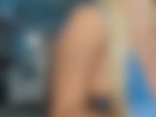 adrianna777's Live Sex Cam Show
