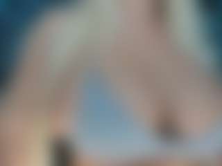 adrianna777's Live Sex Cam Show