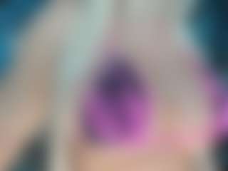 adrianna777's Live Sex Cam Show