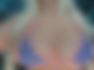 adrianna777's Live Sex Cam Show