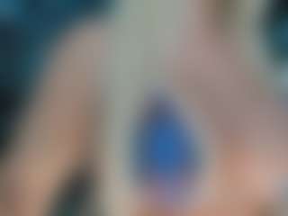 adrianna777's Live Sex Cam Show