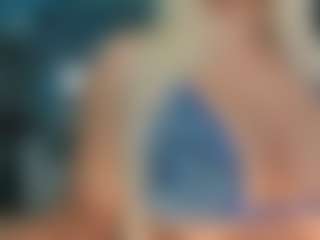 adrianna777's Live Sex Cam Show