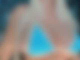 adrianna777's Live Sex Cam Show