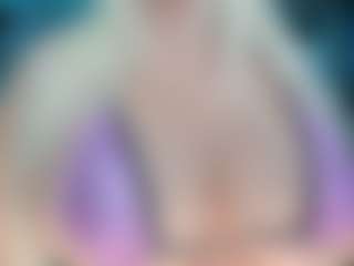 adrianna777's Live Sex Cam Show
