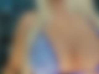 adrianna777's Live Sex Cam Show