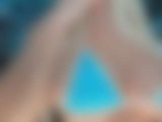 adrianna777's Live Sex Cam Show