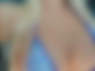 adrianna777's Live Sex Cam Show