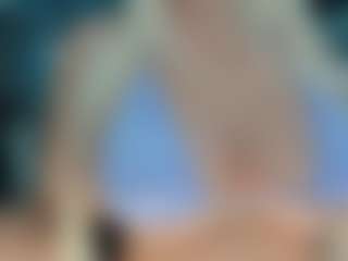 adrianna777's Live Sex Cam Show