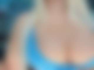 adrianna777's Live Sex Cam Show