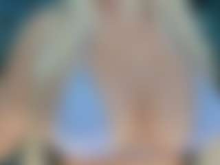 adrianna777's Live Sex Cam Show