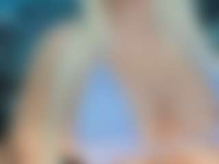 adrianna777's Live Sex Cam Show