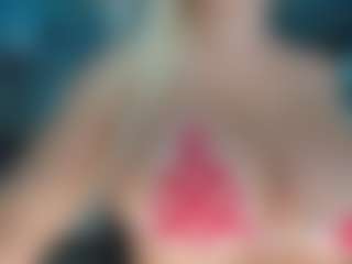 adrianna777's Live Sex Cam Show