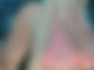 adrianna777's Live Sex Cam Show
