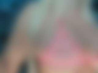adrianna777's Live Sex Cam Show