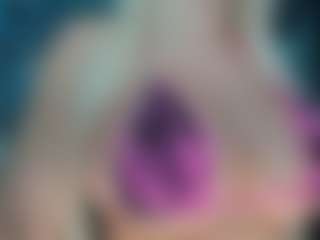 adrianna777's Live Sex Cam Show