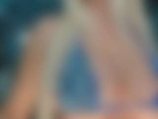 adrianna777's Live Sex Cam Show