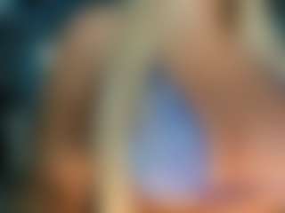 adrianna777's Live Sex Cam Show