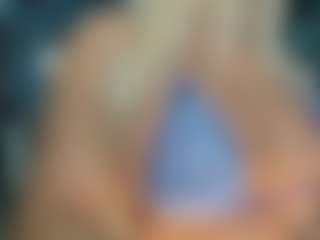 adrianna777's Live Sex Cam Show