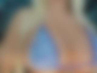 adrianna777's Live Sex Cam Show