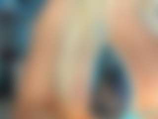 adrianna777's Live Sex Cam Show