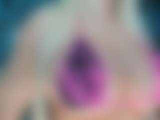 adrianna777's Live Sex Cam Show