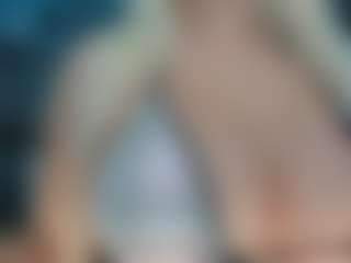 adrianna777's Live Sex Cam Show