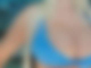 adrianna777's Live Sex Cam Show