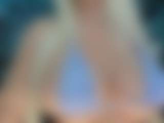 adrianna777's Live Sex Cam Show