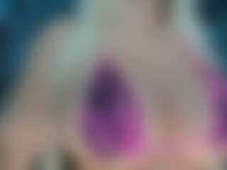 adrianna777's Live Sex Cam Show