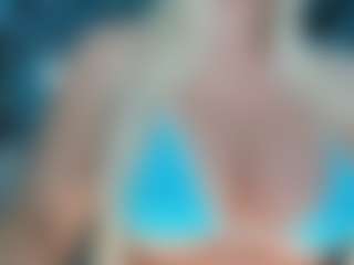 adrianna777's Live Sex Cam Show