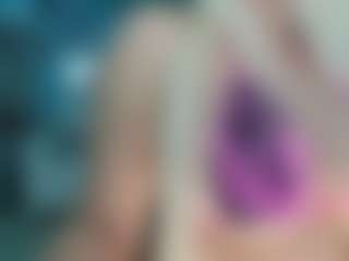 adrianna777's Live Sex Cam Show