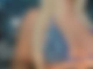 adrianna777's Live Sex Cam Show