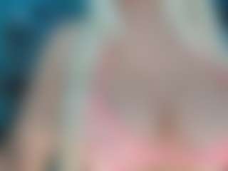 adrianna777's Live Sex Cam Show
