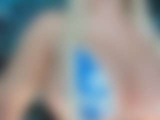 adrianna777's Live Sex Cam Show
