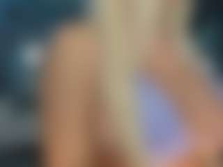 adrianna777's Live Sex Cam Show